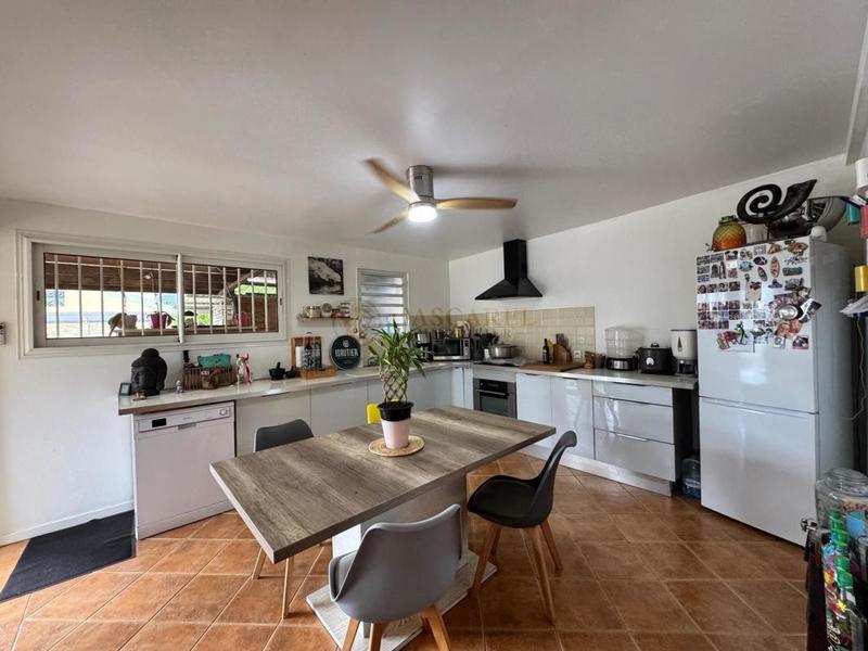 Maison - 91 m² - 4 pièces