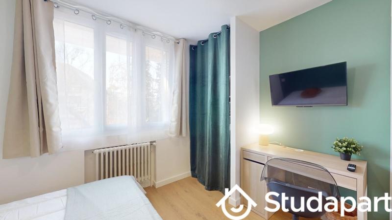 Chambre - 11 m² - 1 pièce