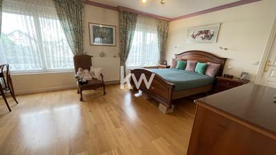 Pavillon - 205 m² - 6 pièces