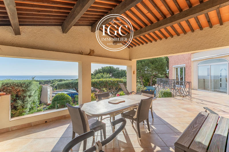 Maison - 180 m² - 5 pièces