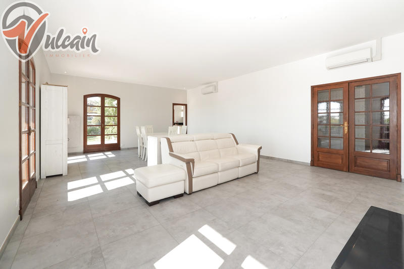 Maison - 227 m² - 8 pièces