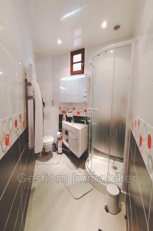 Villa - 180 m² - 6 pièces