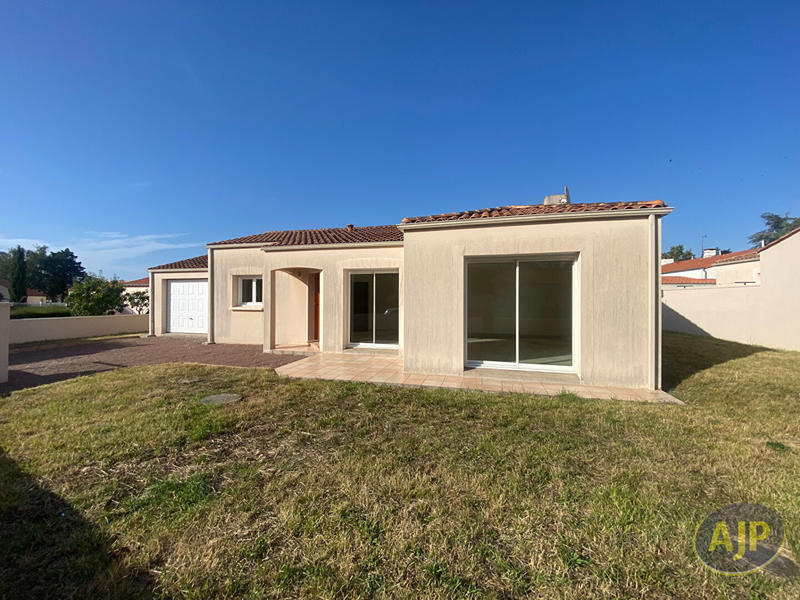 Maison - 92 m² - 4 pièces
