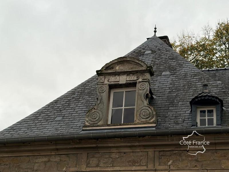 Maison - 278 m² - 14 pièces