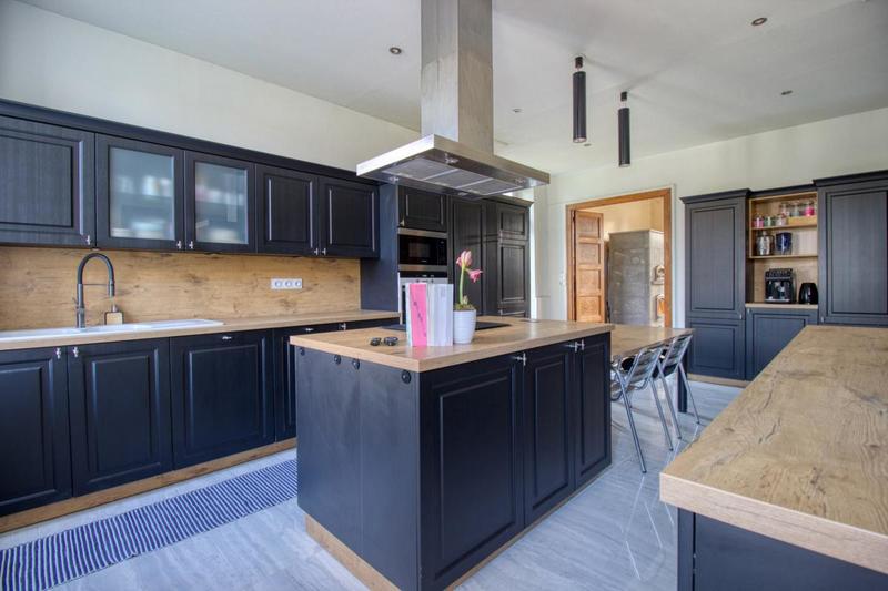 Maison bourgeoise - 378 m² - 10 pièces