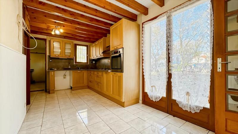 Maison - 157 m² - 8 pièces