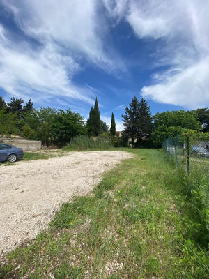 Terrain commercial - 835 m²