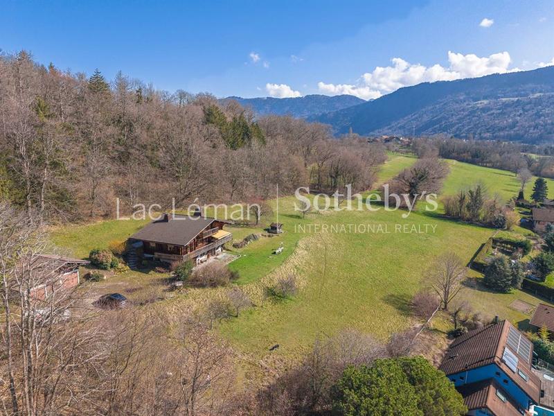 Châlet - 240 m² - 9 pièces