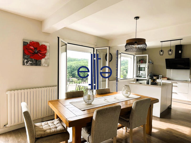 Maison - 143 m² - 6 pièces