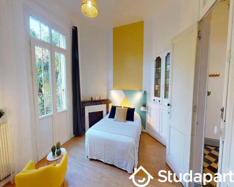 Chambre - 230 m² - 1 pièce