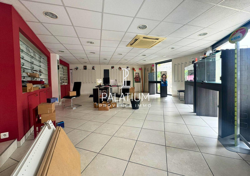 Local commercial - 84 m²