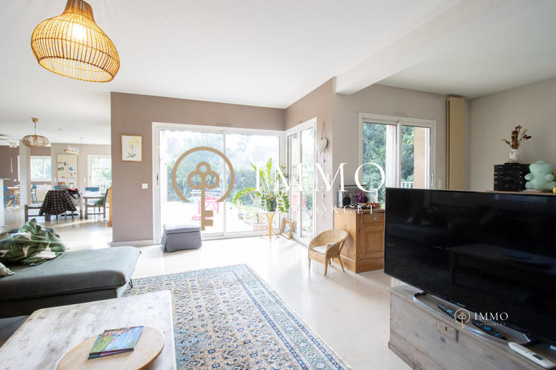 Maison - 280 m² - 7 pièces