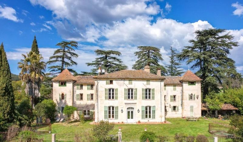 Manoir - 750 m² - 40 pièces