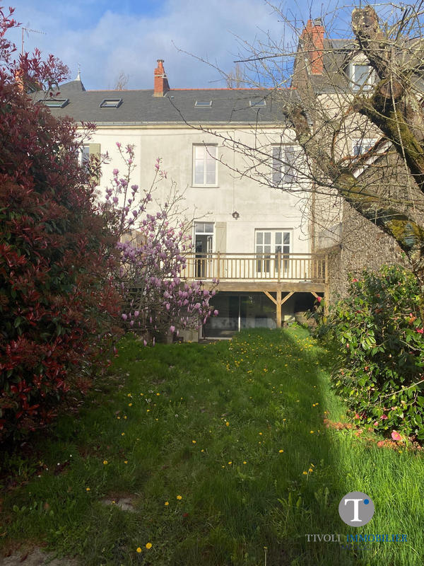 Maison ancienne - 210 m² - 8 pièces