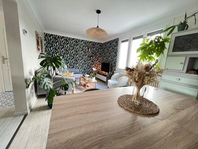 Maison - 91 m² - 5 pièces