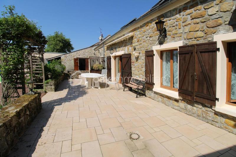 Maison en pierre - 225 m² - 6 pièces