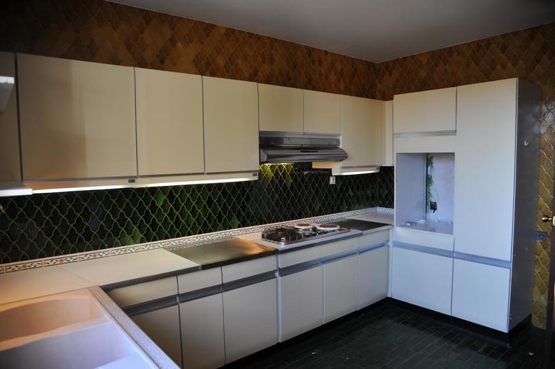 Maison - 300 m² - 12 pièces