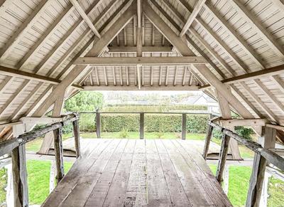 Maison - 280 m² - 11 pièces