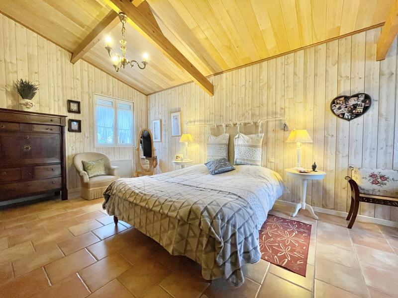 Maison traditionnelle - 145 m² - 5 pièces