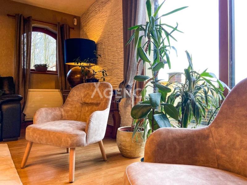 Maison - 221 m² - 7 pièces