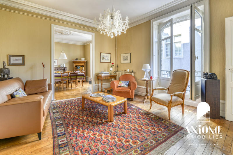 Appartement - 140 m² - 5 pièces