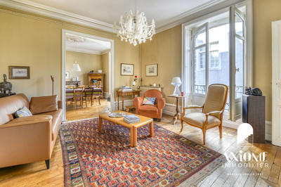 Appartement - 140 m² - 5 pièces