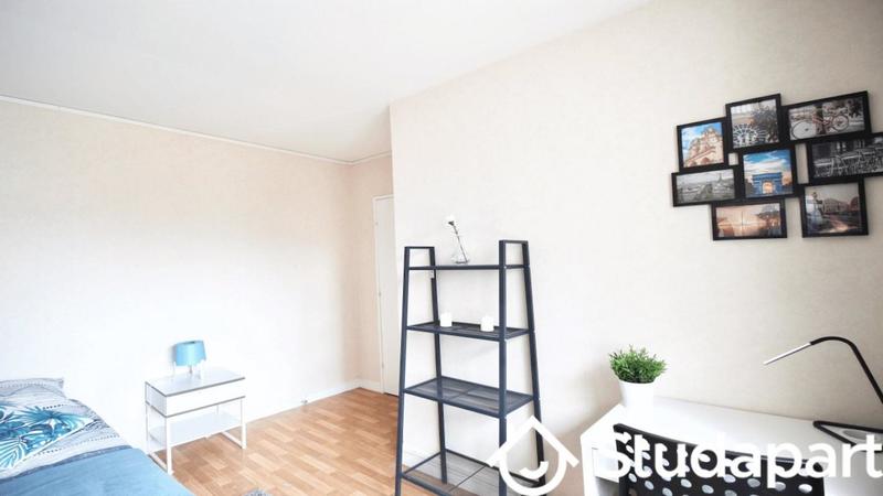 Chambre - 11 m² - 1 pièce