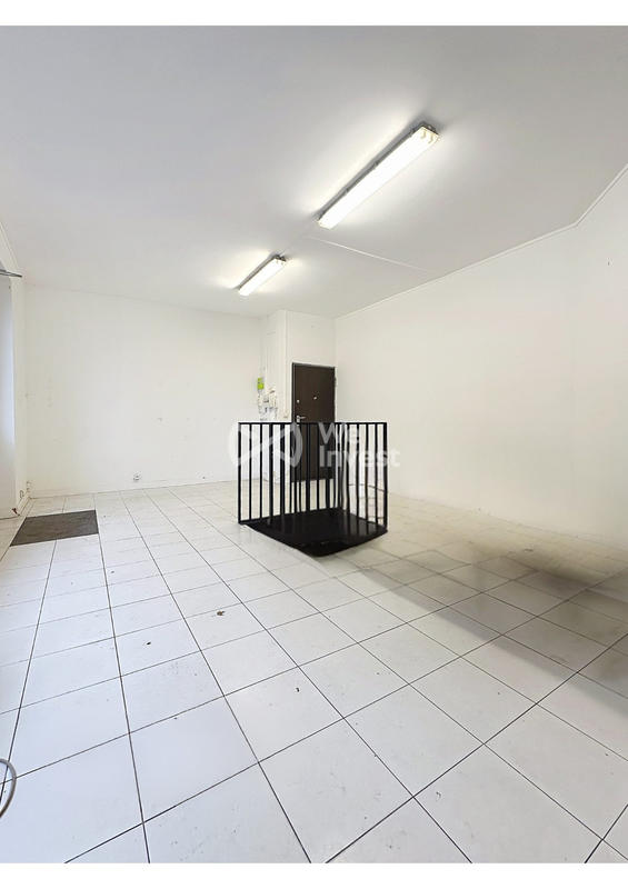 Local commercial - 30 m² - 2 pièces