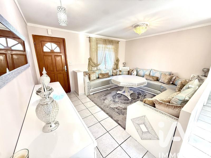 Maison - 111 m² - 7 pièces