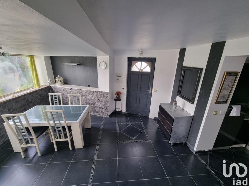 Maison - 300 m² - 5 pièces