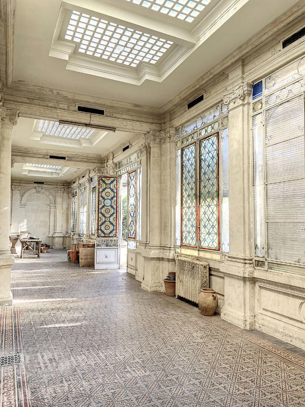 Demeure - 1 143 m² - 30 pièces