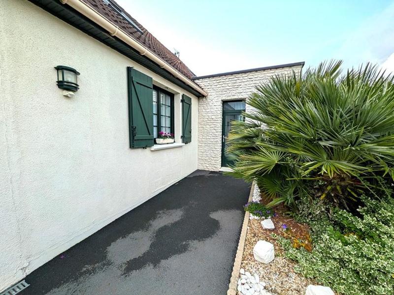 Maison - 151 m² - 7 pièces