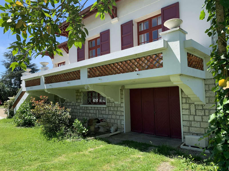 Maison - 137 m² - 5 pièces