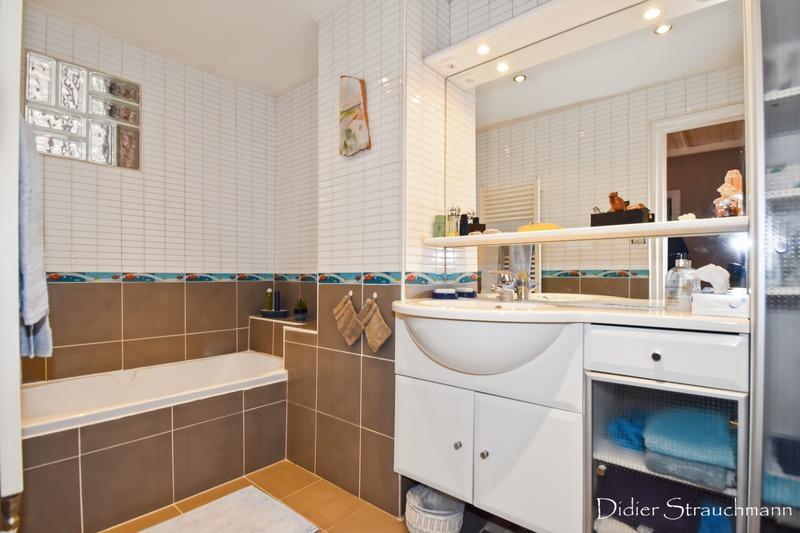 Maison - 206 m² - 7 pièces