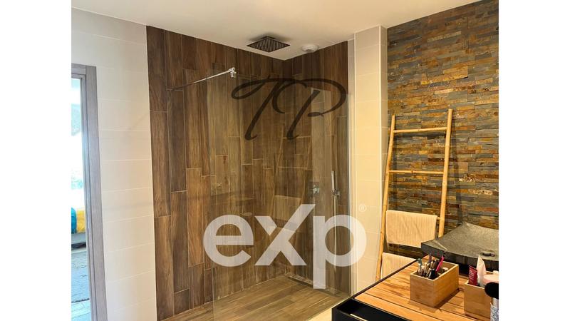 Villa - 268 m² - 7 pièces