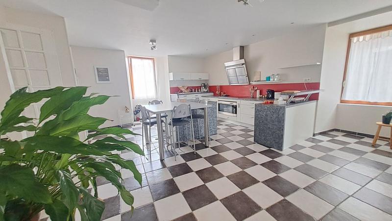 Maison de ville - 280 m² - 10 pièces