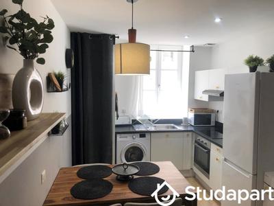 Chambre - 9 m² - 1 pièce