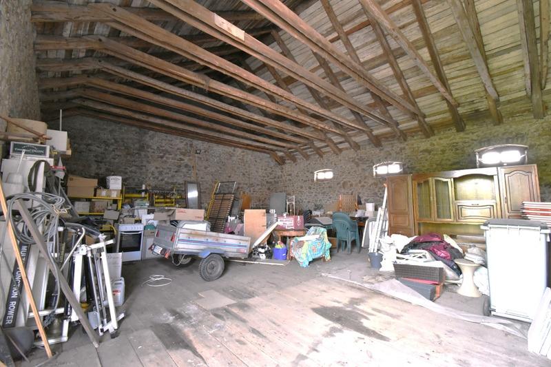 Grange - 160 m² - 2 pièces