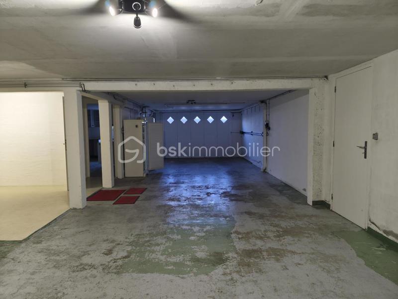 Maison traditionnelle - 163 m² - 7 pièces