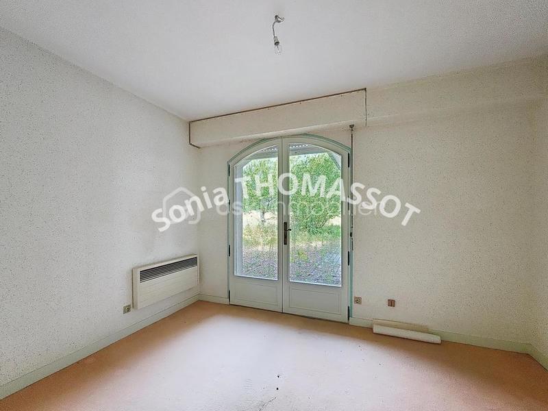 Maison - 200 m² - 8 pièces