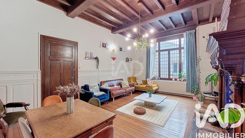 Maison - 232 m² - 7 pièces