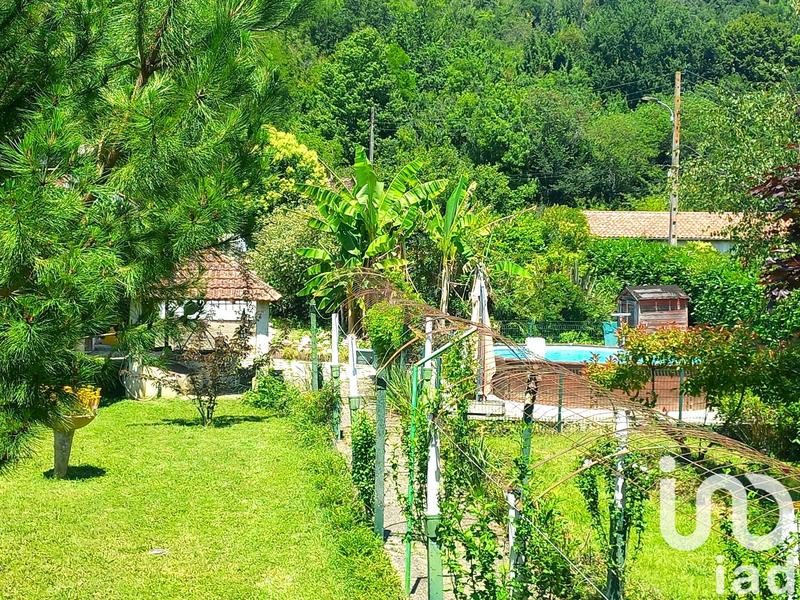 Maison - 161 m² - 8 pièces