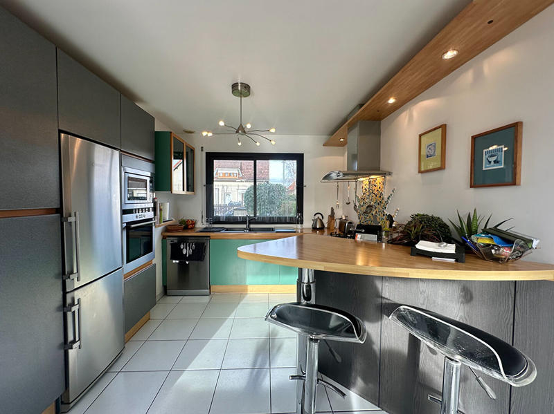 Maison - 131 m² - 6 pièces