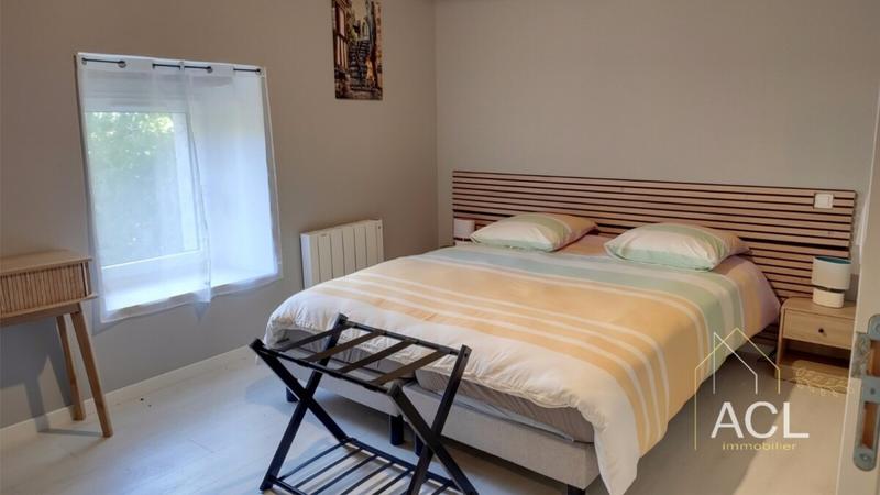 Maison - 317 m² - 12 pièces