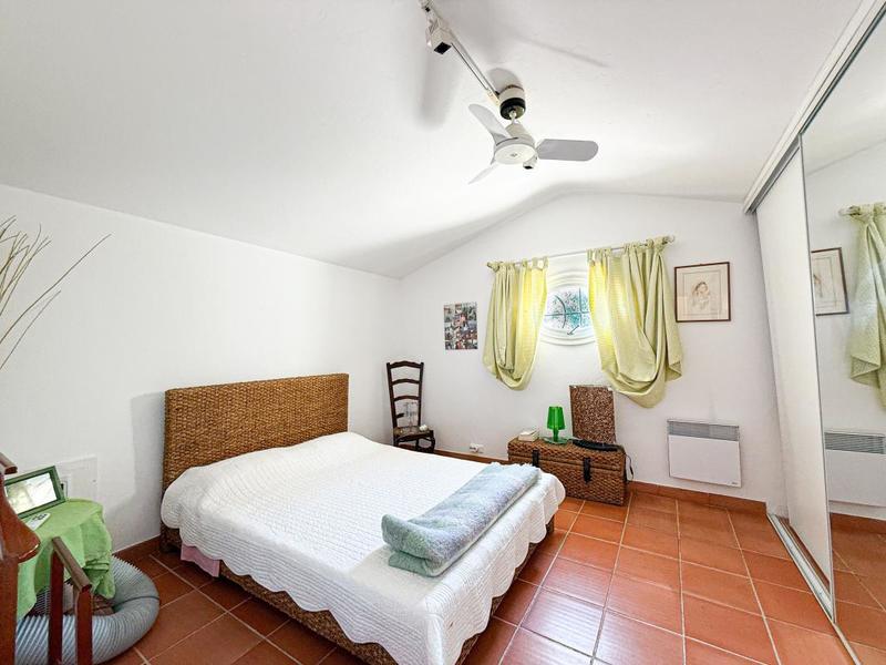 Maison chambre d'hôtes - 545 m² - 18 pièces