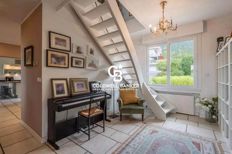 Maison - 450 m² - 7 pièces