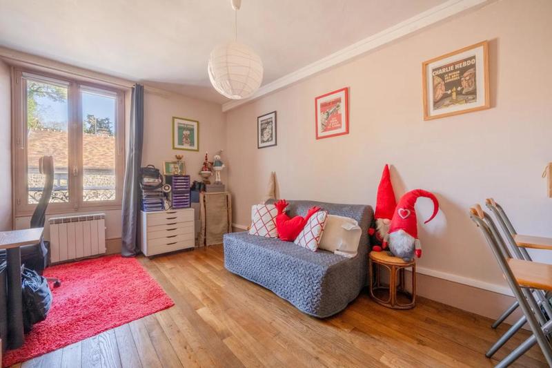 Maison - 201 m² - 6 pièces