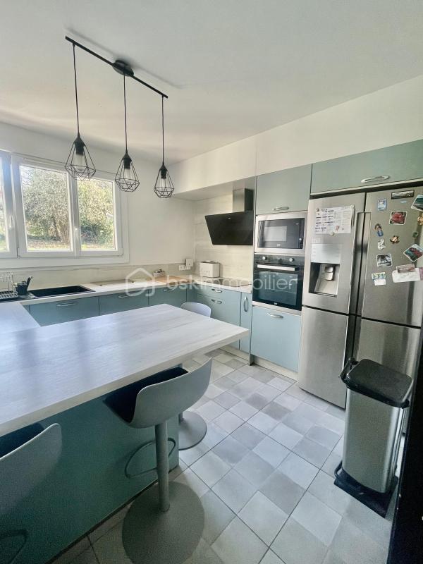 Maison - 159 m² - 7 pièces