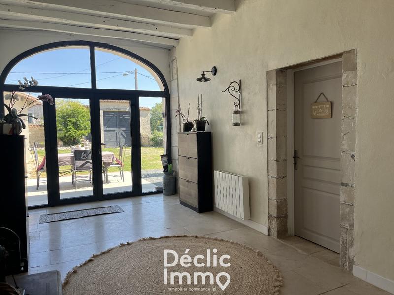 Maison en pierre - 286 m² - 8 pièces