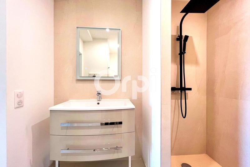 Maison - 208 m² - 5 pièces